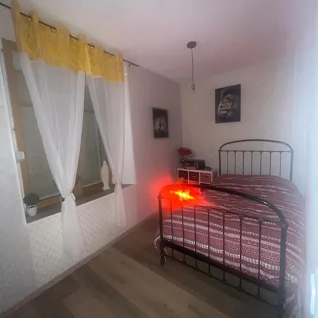 منزل للإقامة Chambre *